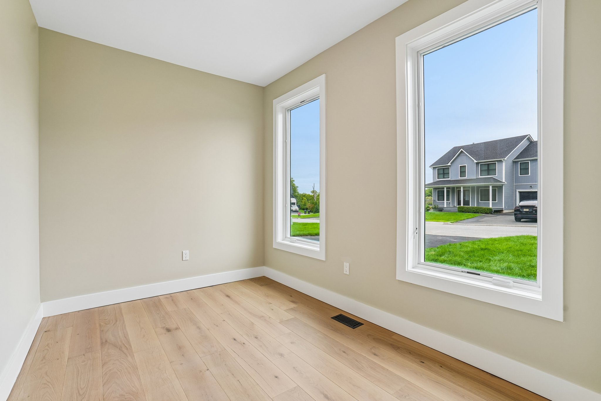 Wildwood Dr-S0109-017.jpg