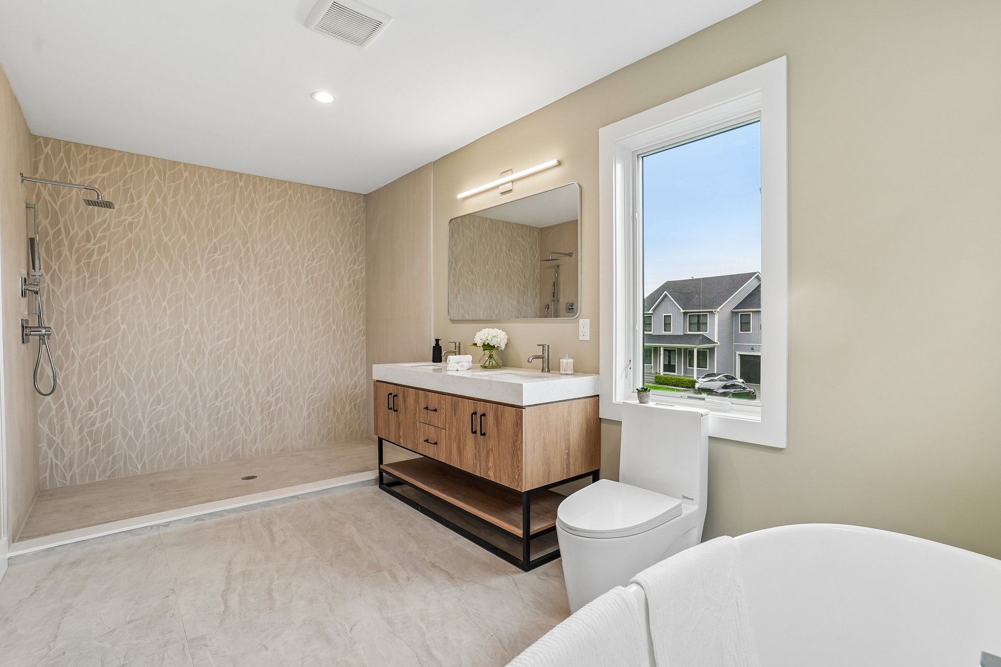 Wildwood Dr-S0109-024.jpg