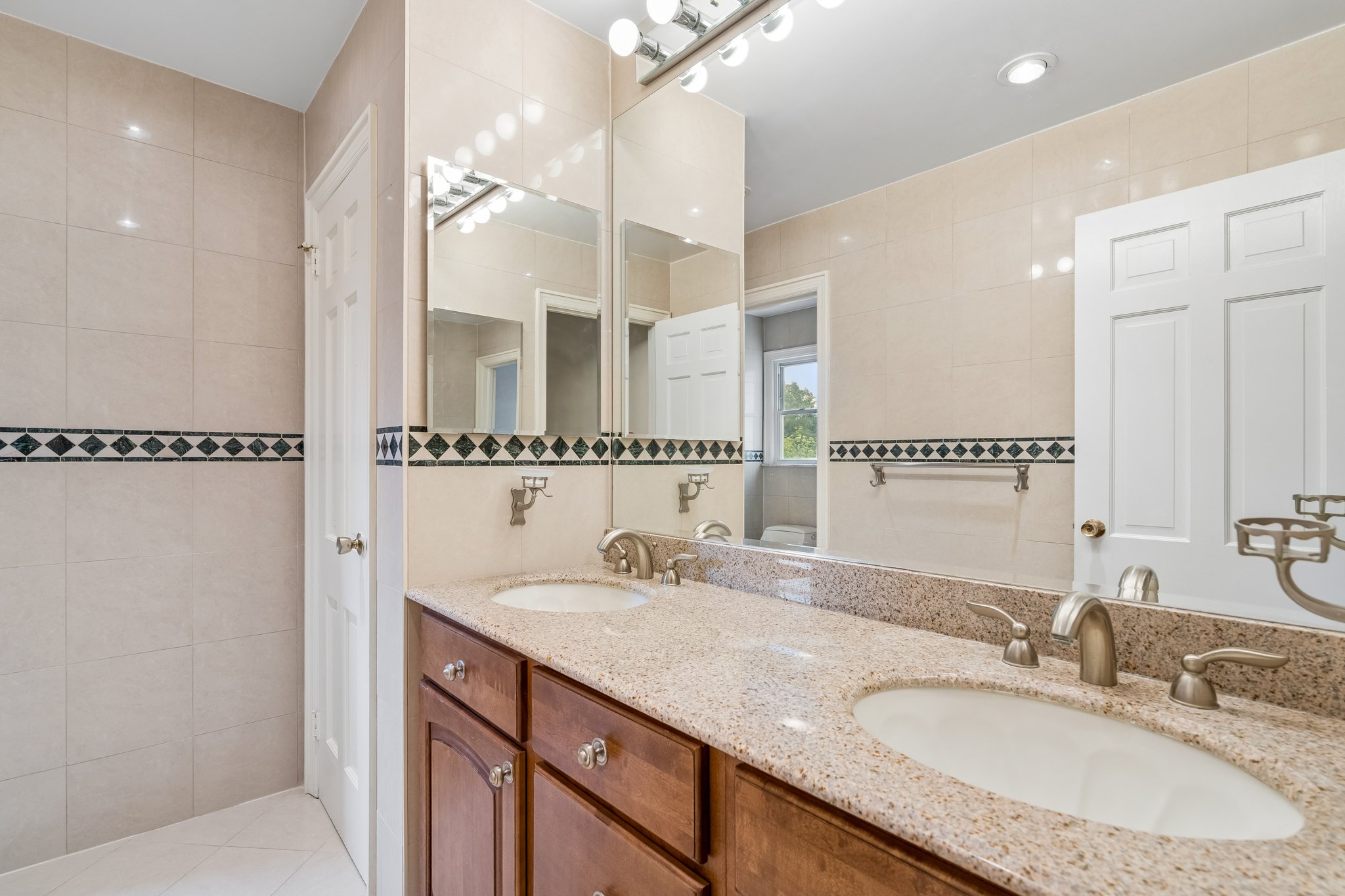 A7405529.jpg