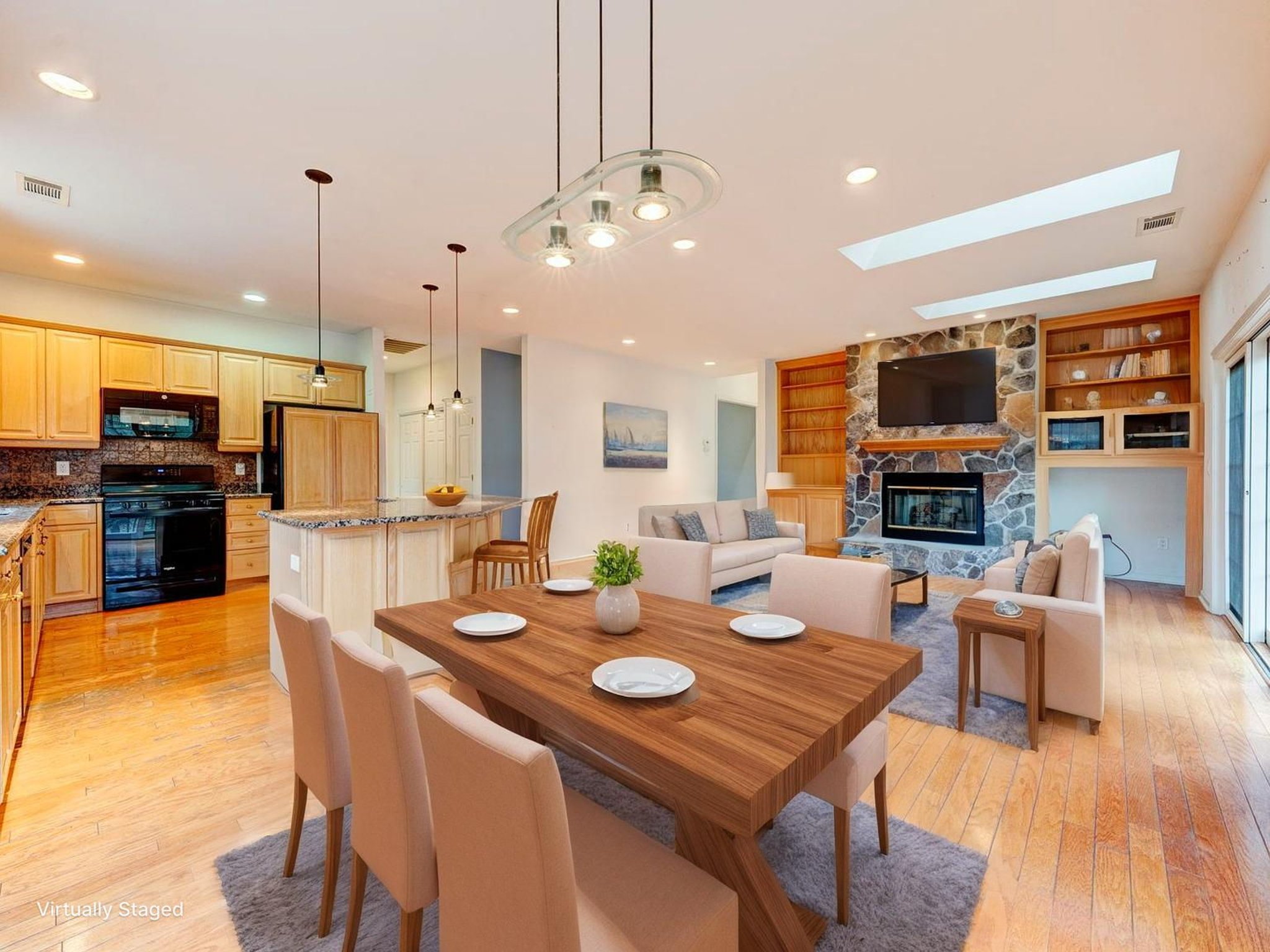 24 Worthington Dr, Farmington, CT 06032--28 virtually staged.jpeg