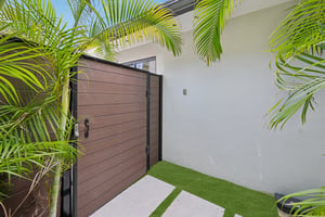 30th St-L3004-032.jpg