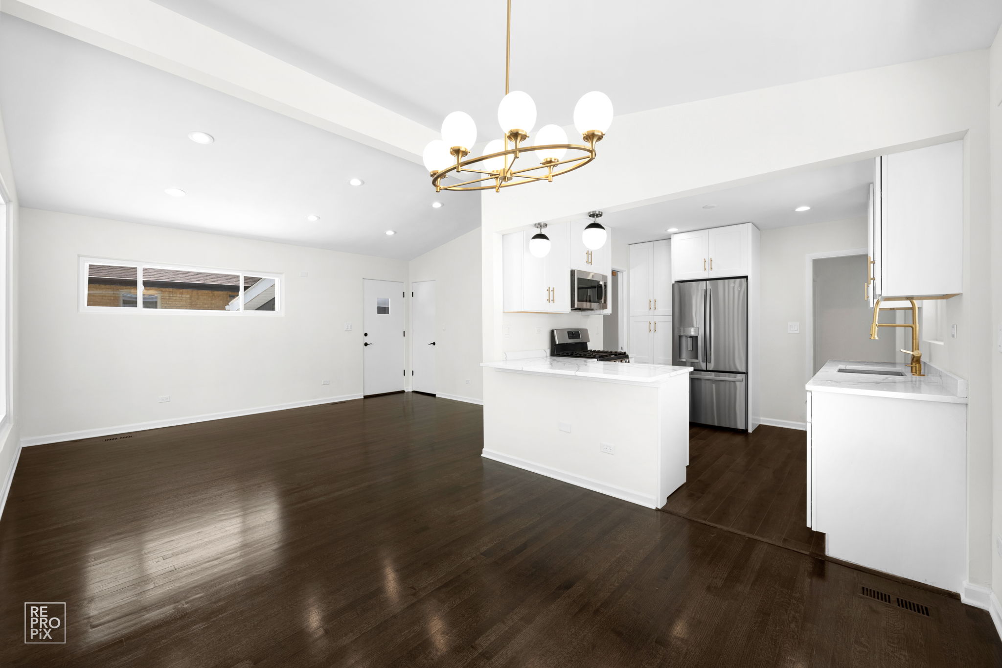 240 Barron St, Bensenville, IL 60106_007