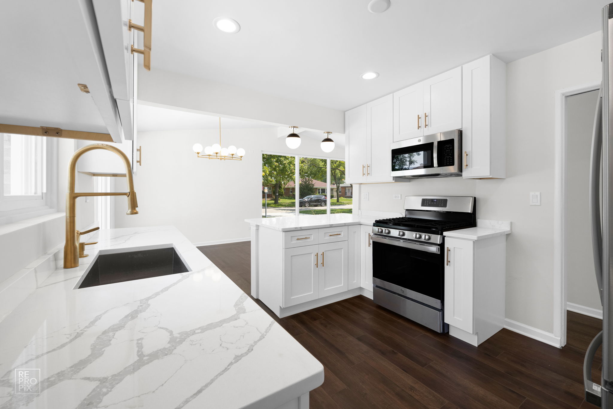 240 Barron St, Bensenville, IL 60106_011