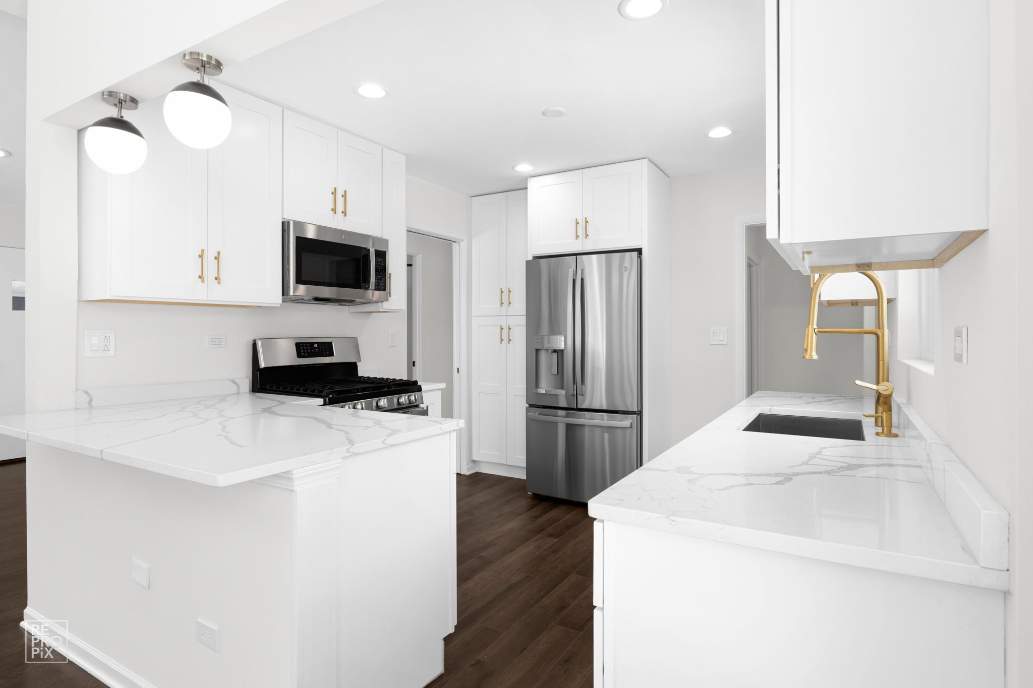 240 Barron St, Bensenville, IL 60106_008