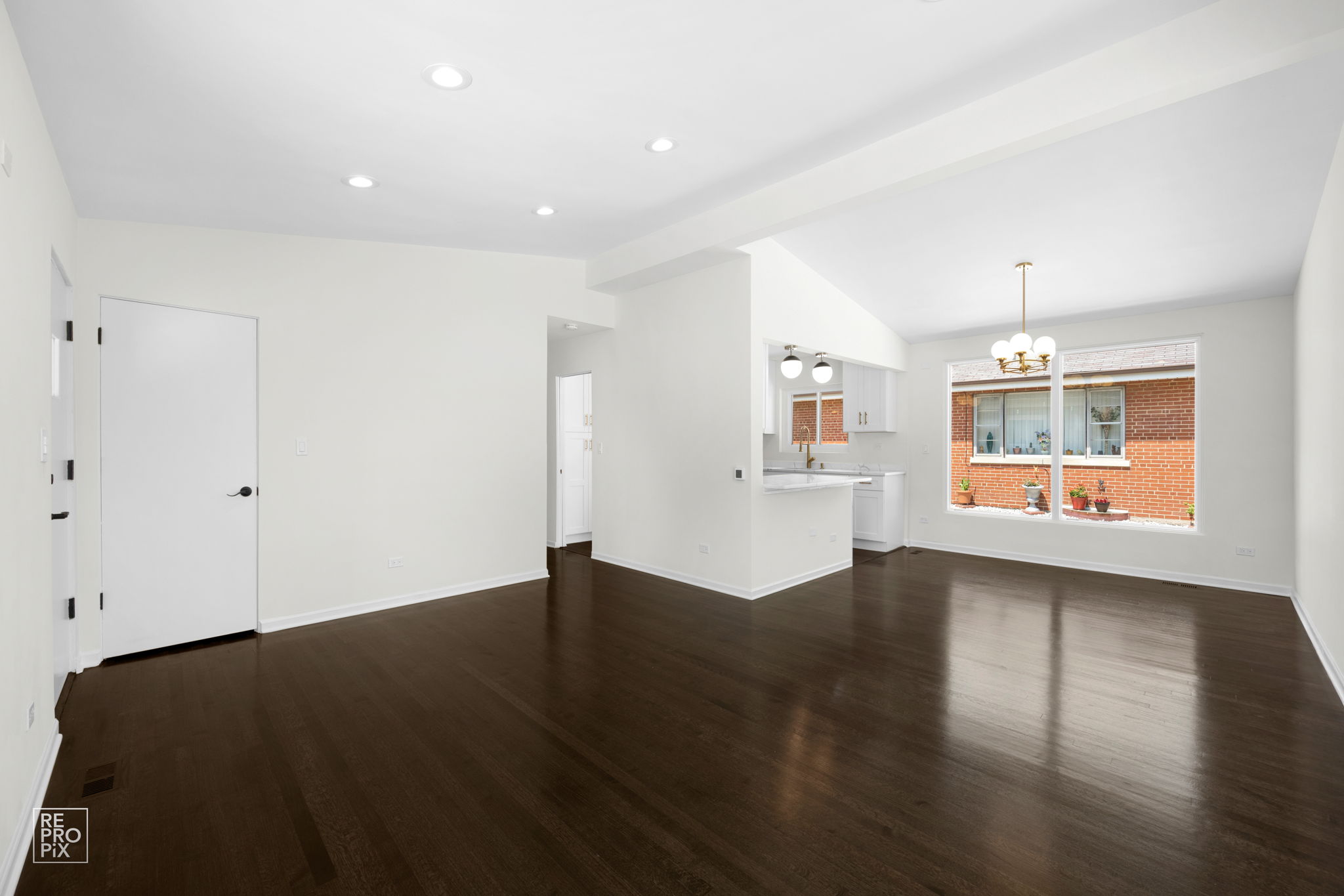 240 Barron St, Bensenville, IL 60106_004