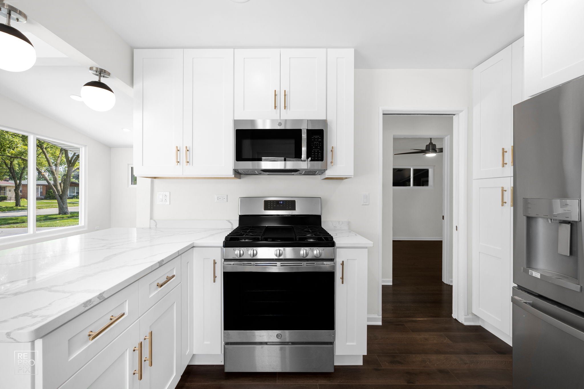 240 Barron St, Bensenville, IL 60106_010