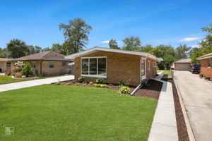 240 Barron St, Bensenville, IL 60106_003