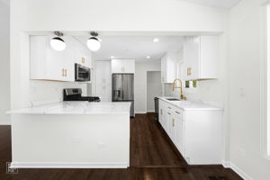 240 Barron St, Bensenville, IL 60106_009