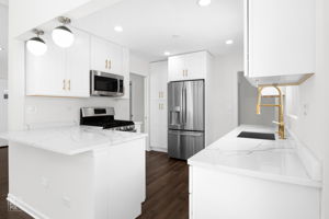 240 Barron St, Bensenville, IL 60106_008