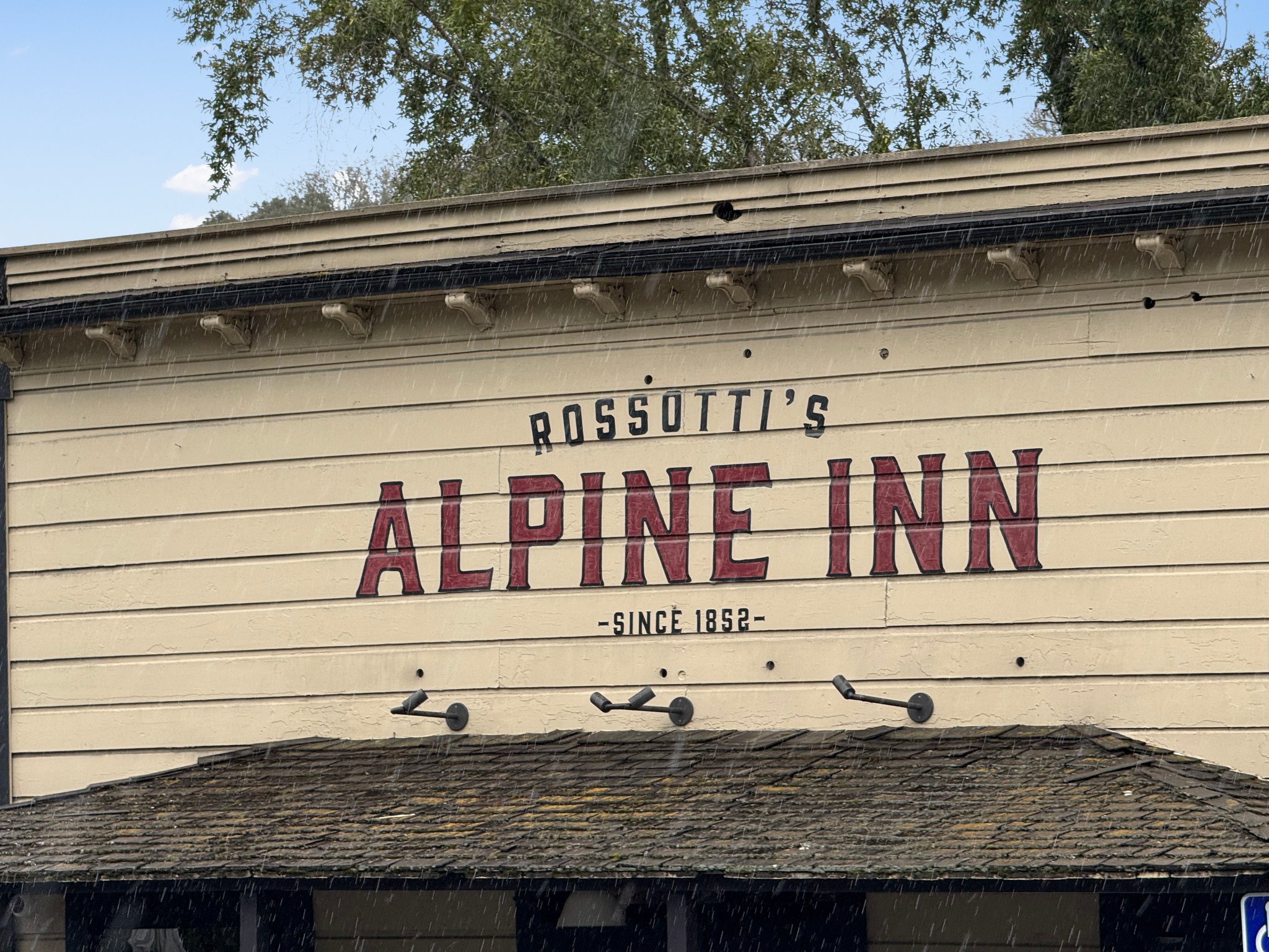 Rossotti's Alpine Inn