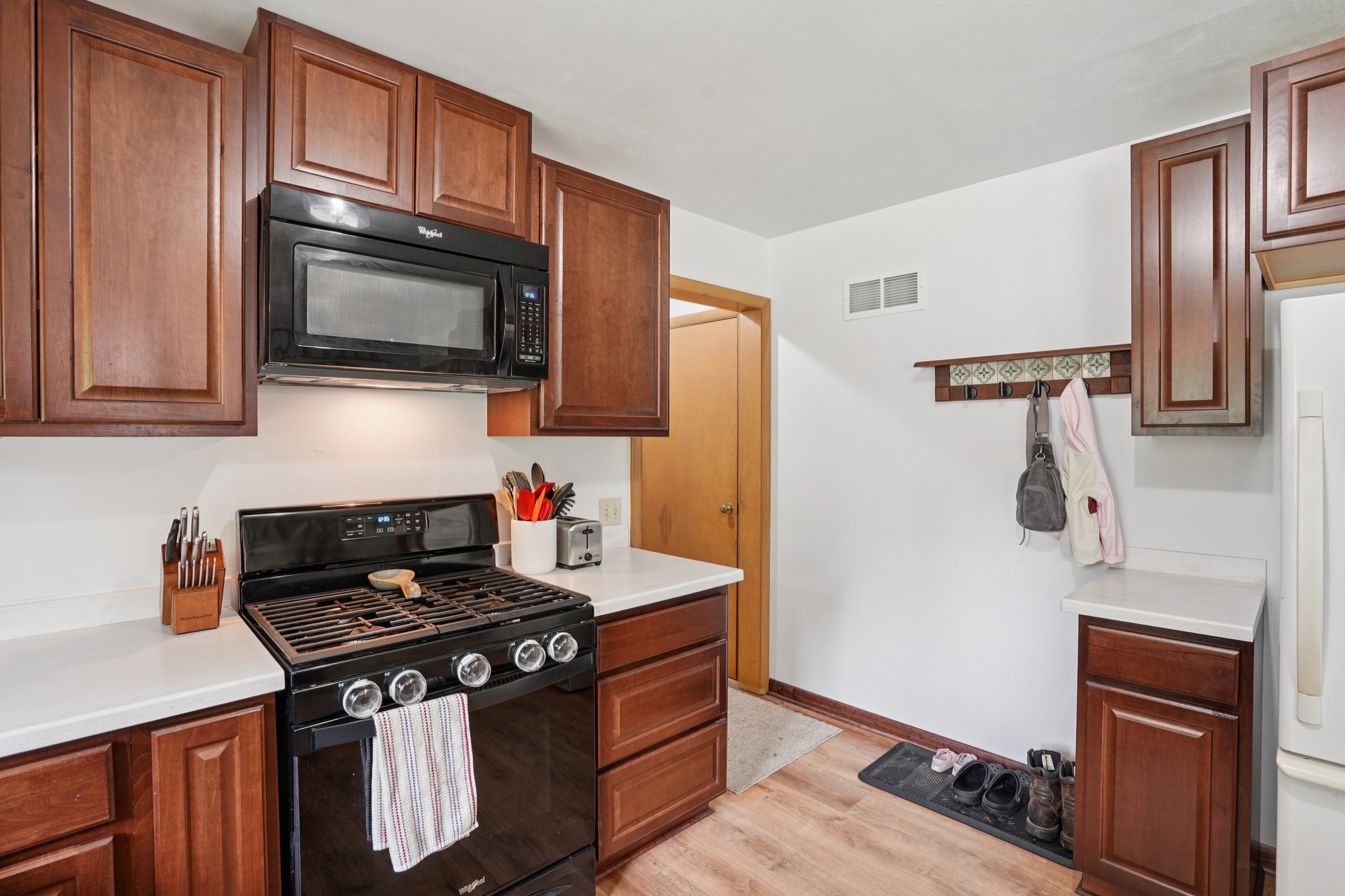 Jefferson St-S1807-016.jpg