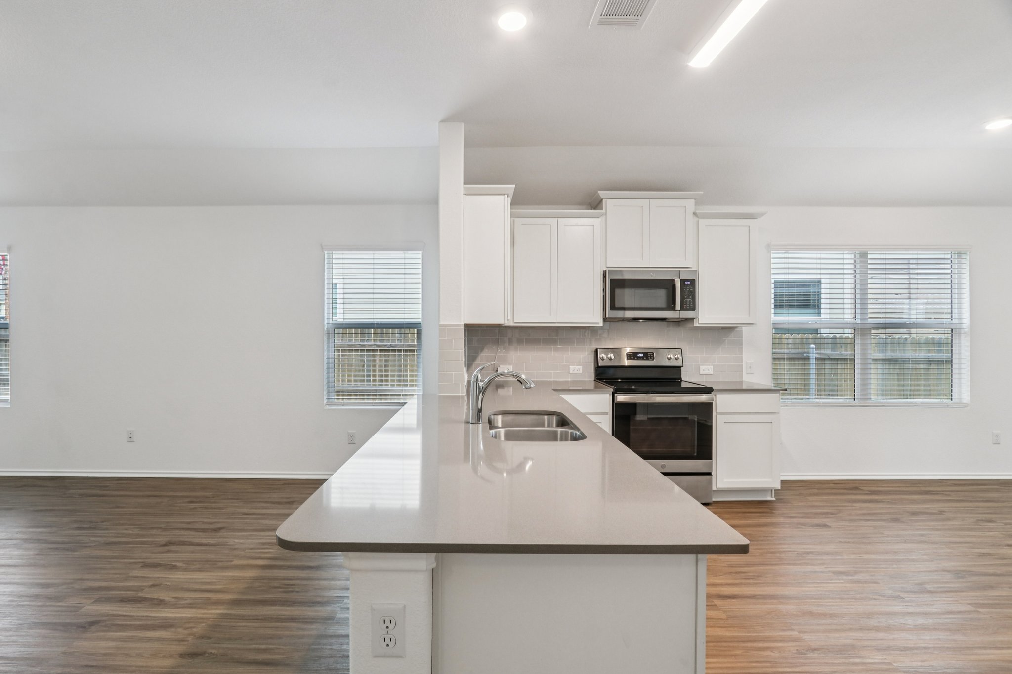 Line of Fire Way-S0412-015.jpg