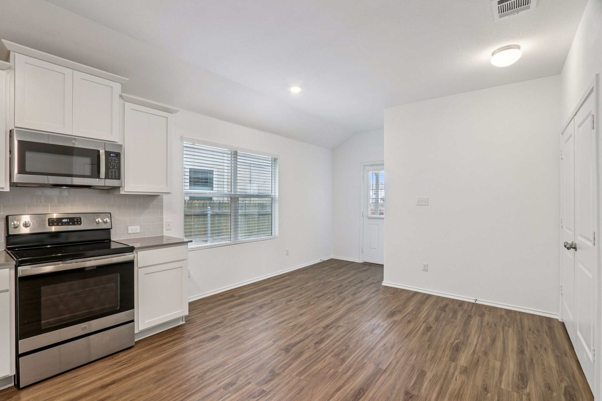 Line of Fire Way-S0412-016.jpg