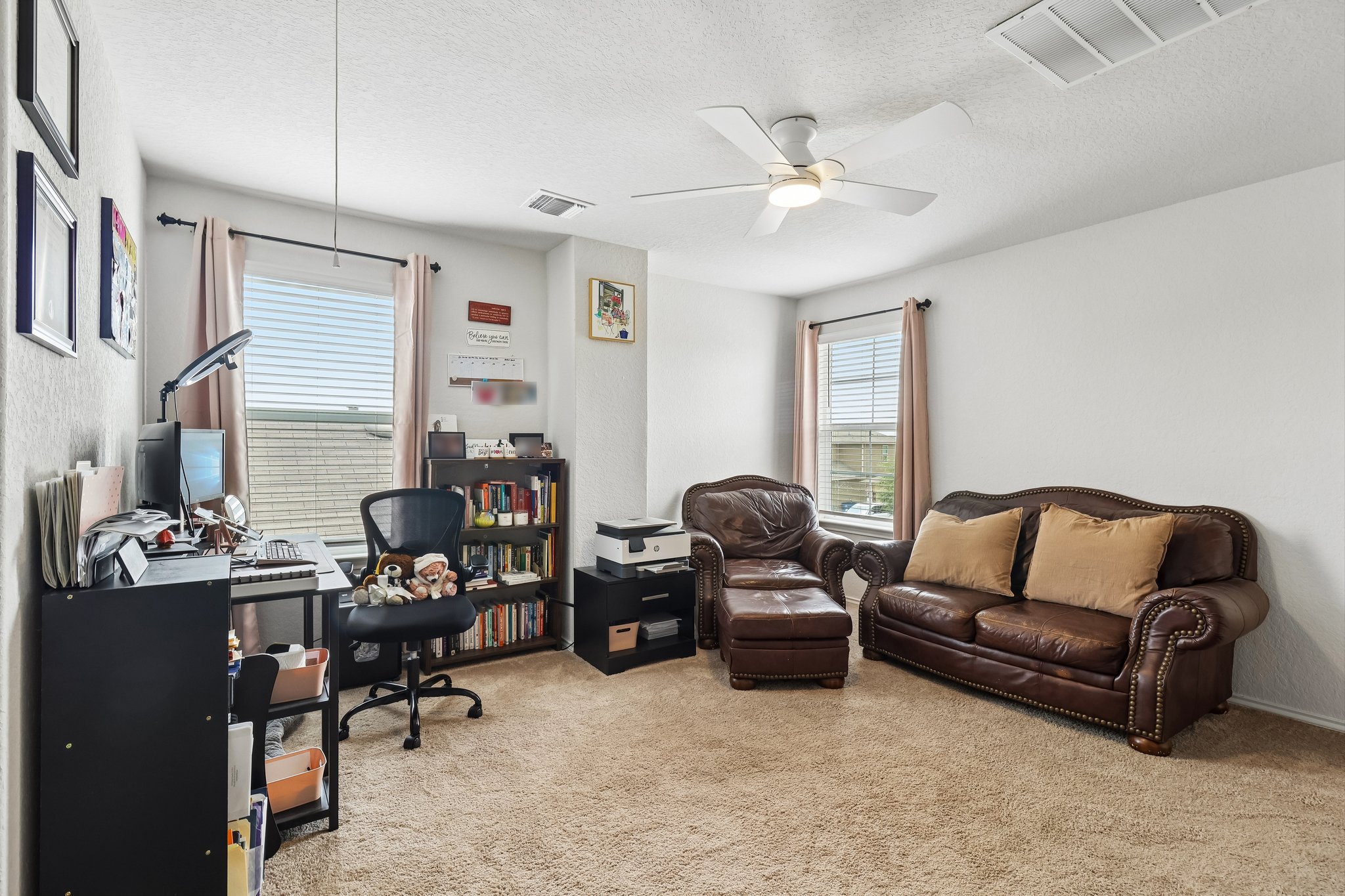 Middle Grn Lp-S1707-012.jpg