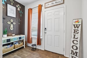 Middle Grn Lp-S1707-007.jpg