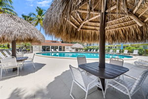 Pool Seating