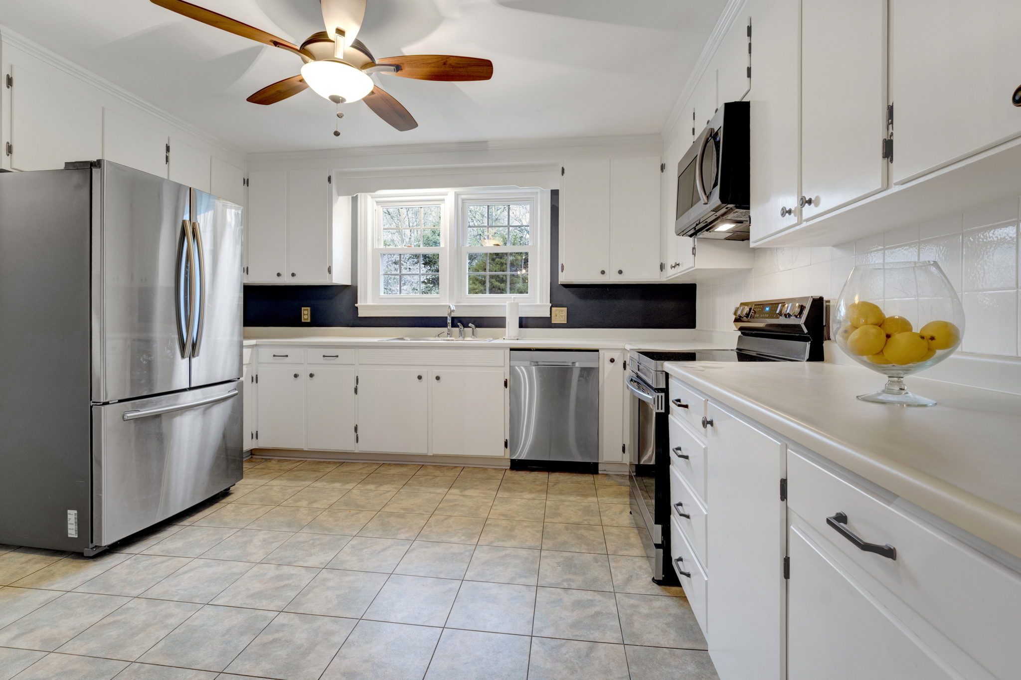 240 Nottingham Rd36