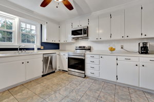 240 Nottingham Rd38