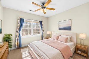 6K1A9176 virtually staged.jpeg