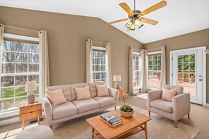 6K1A9129 virtually staged.jpeg