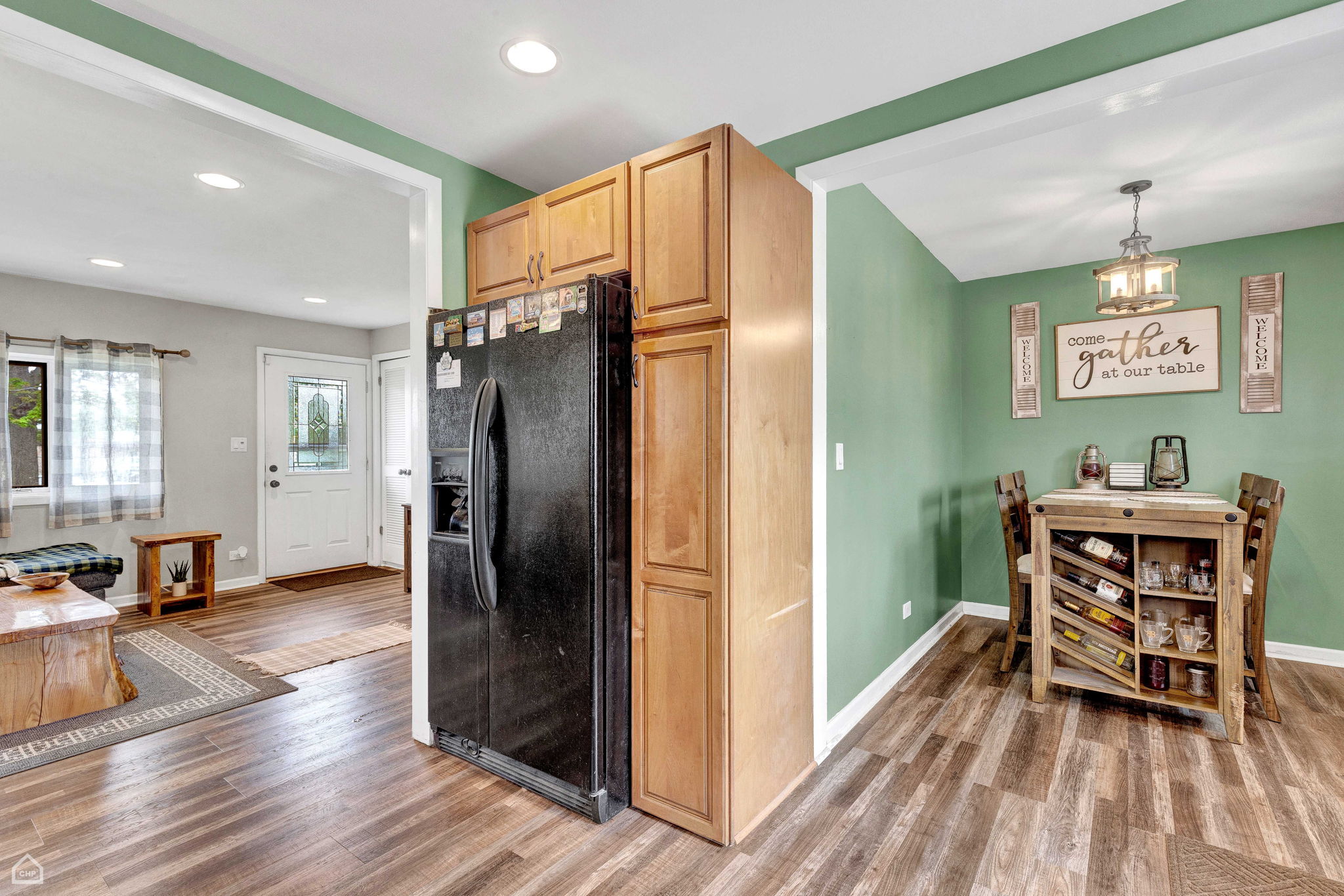 240 S Villa Ave_008