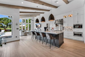 Breakfast Bar - Kitchen