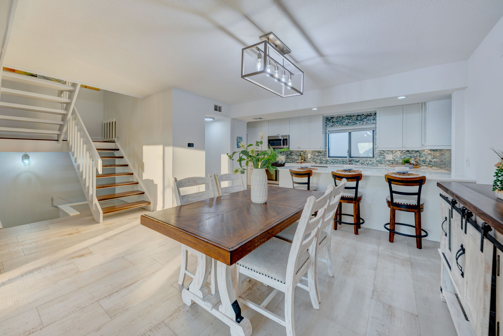 Dining Room3