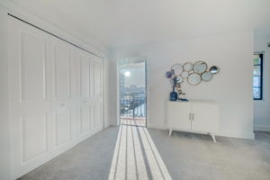 Upper Level Master Bedroom1e
