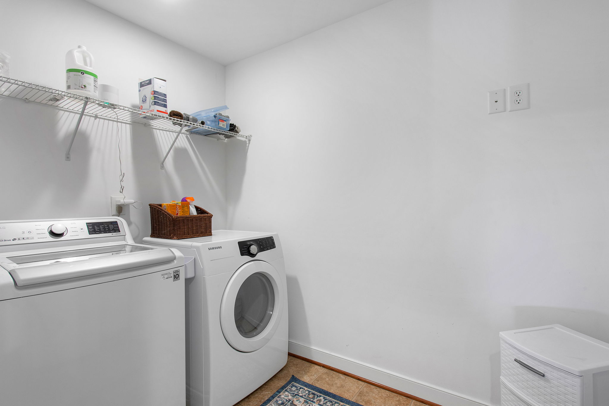 44-Laundry Room