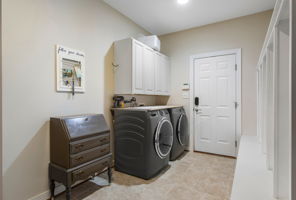 30-Laundry and Mudroom