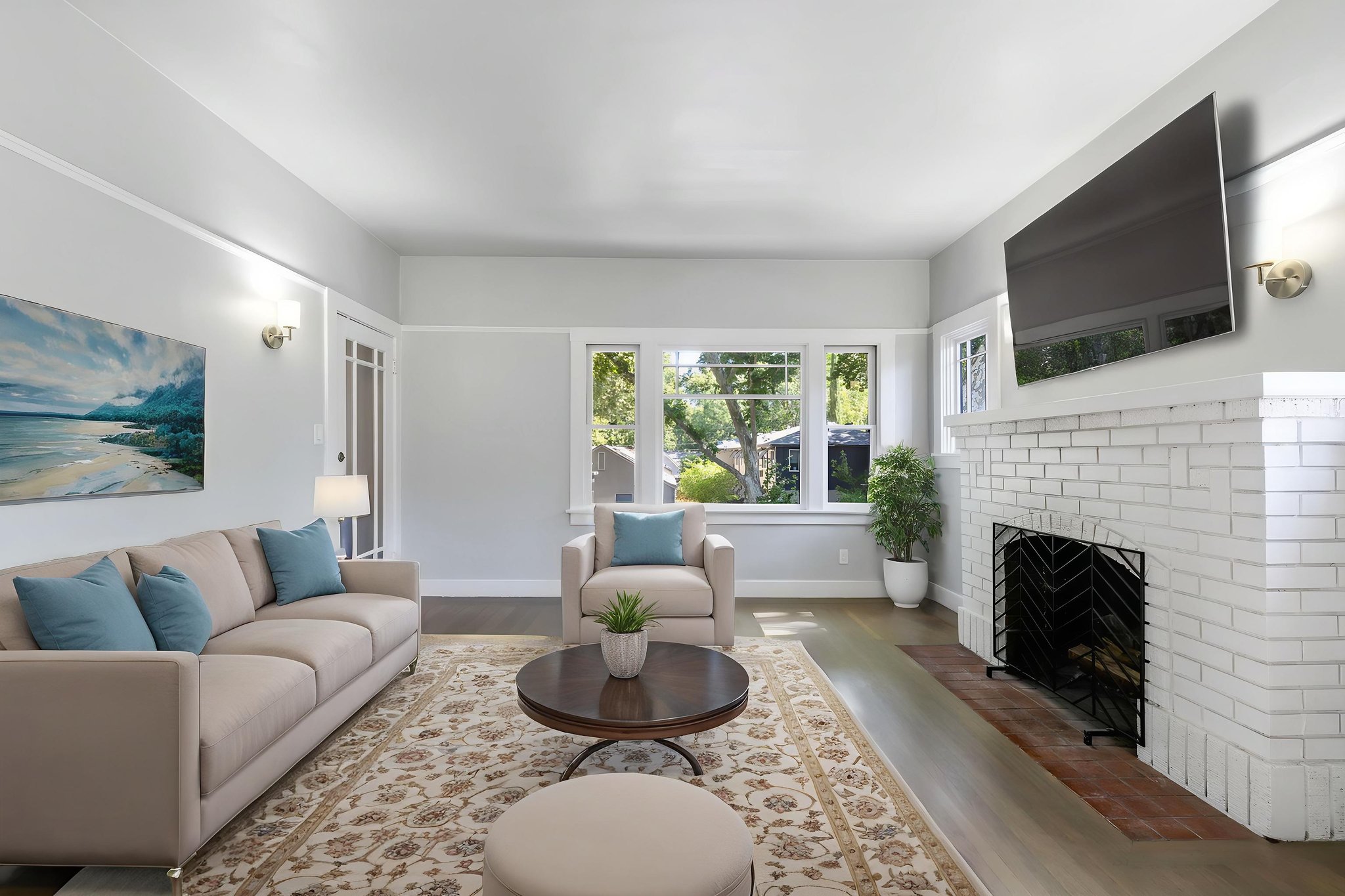 2400 F St-5 virtually staged.jpeg