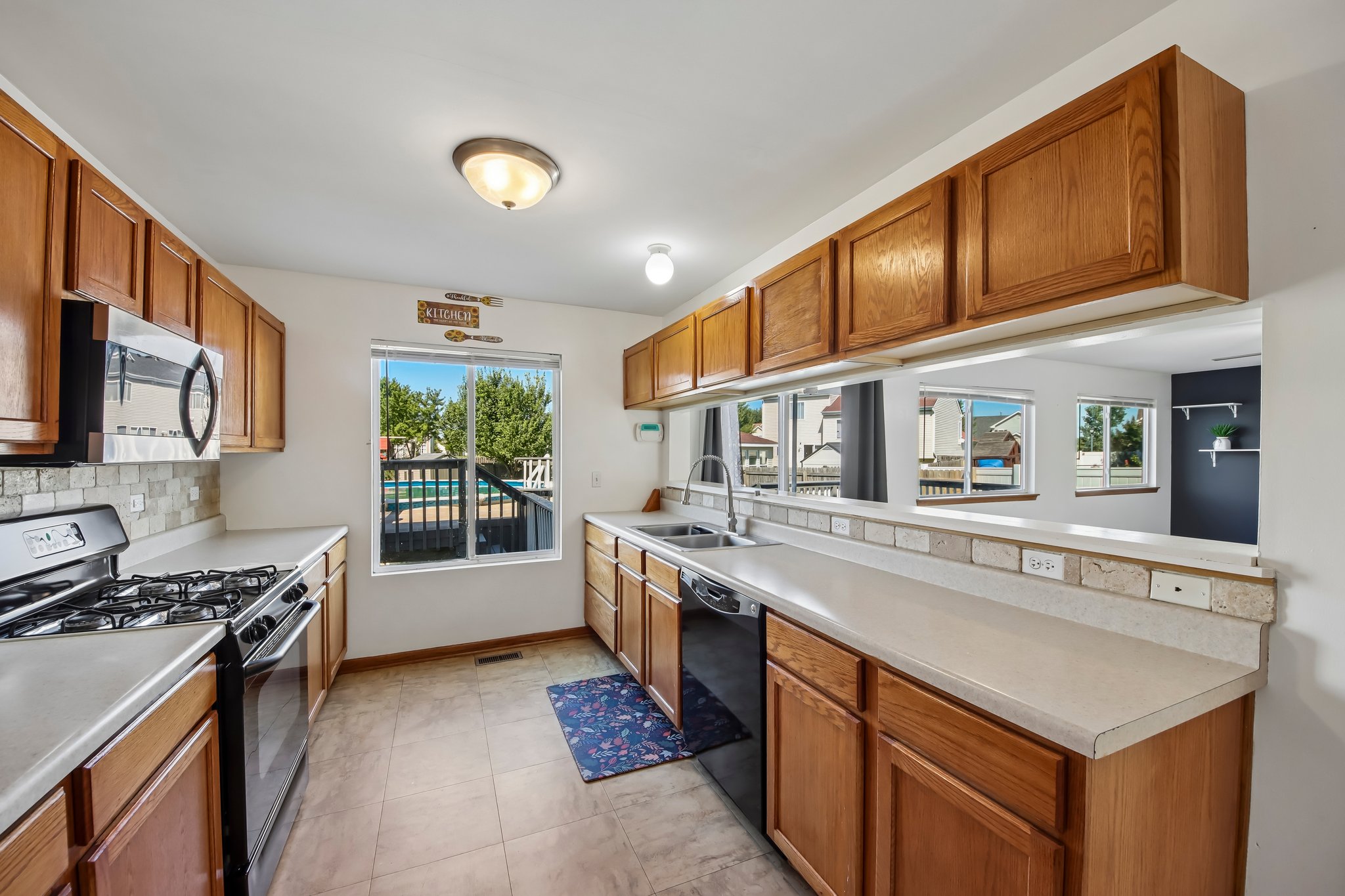 Mark Ave-S2508-012.jpg