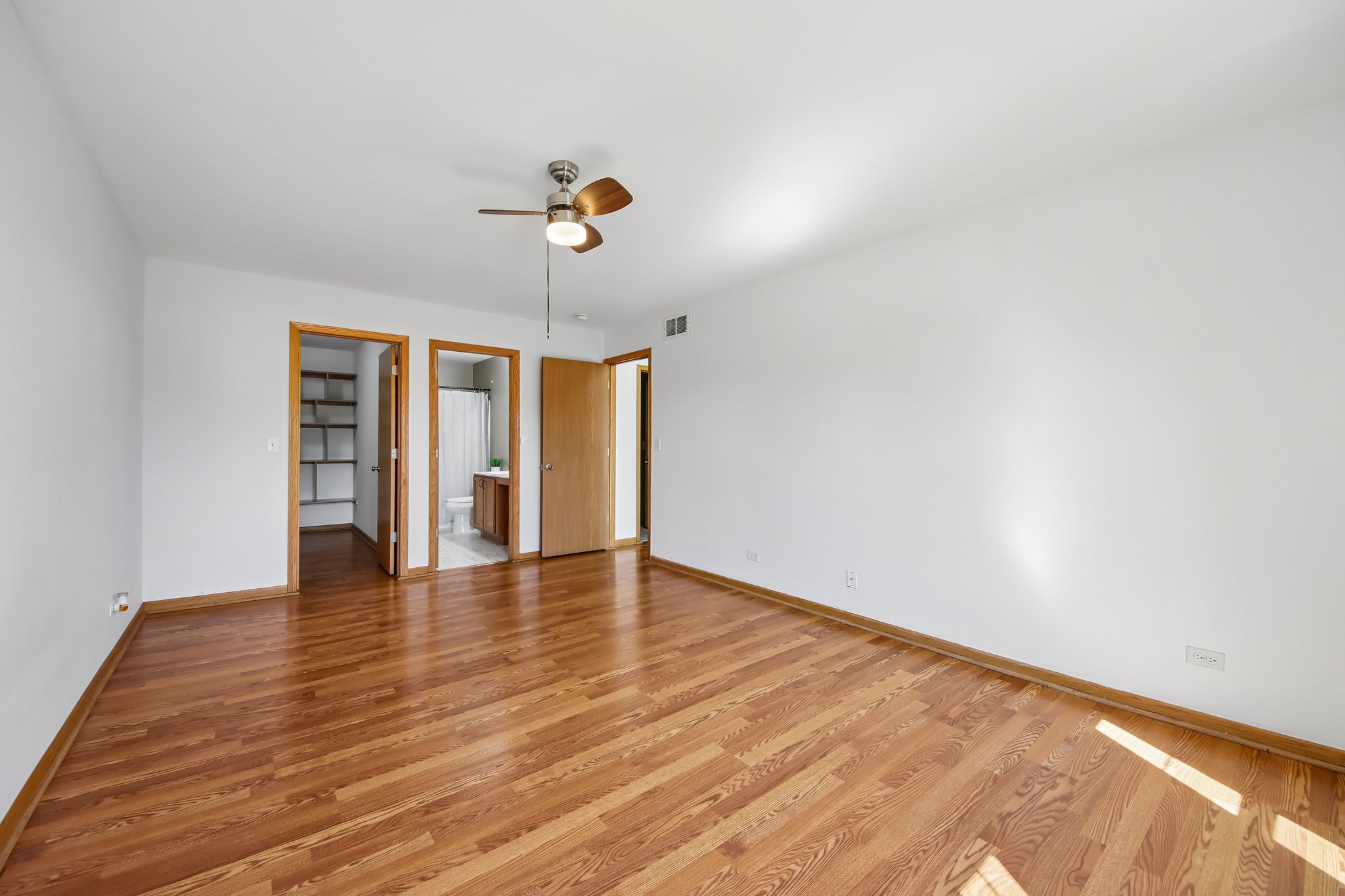 Mark Ave-S2508-029.jpg