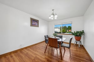 Mark Ave-S2508-009.jpg