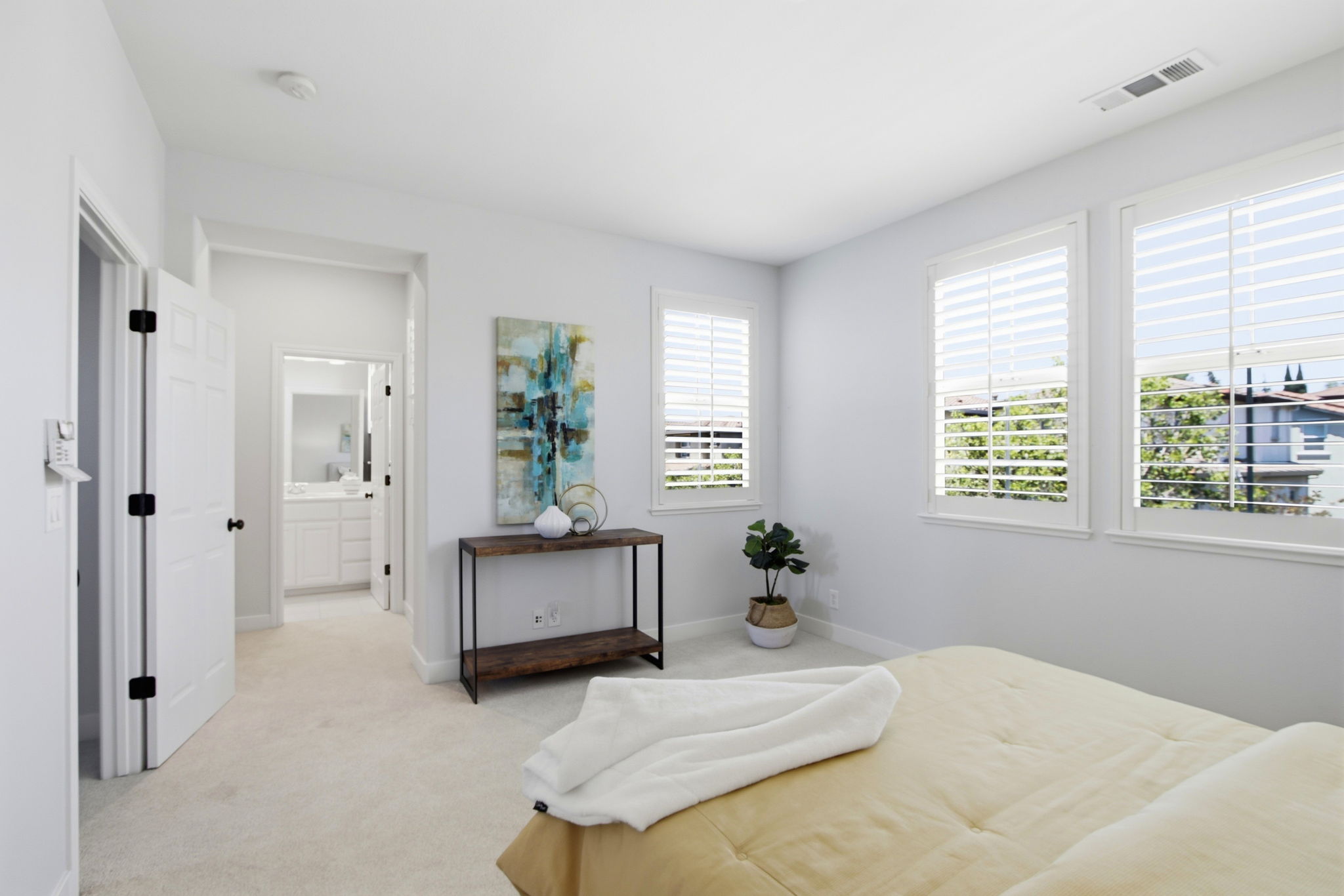 030_F8_2400 Plateau Dr