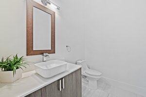 Powder Room/Half Bathroom