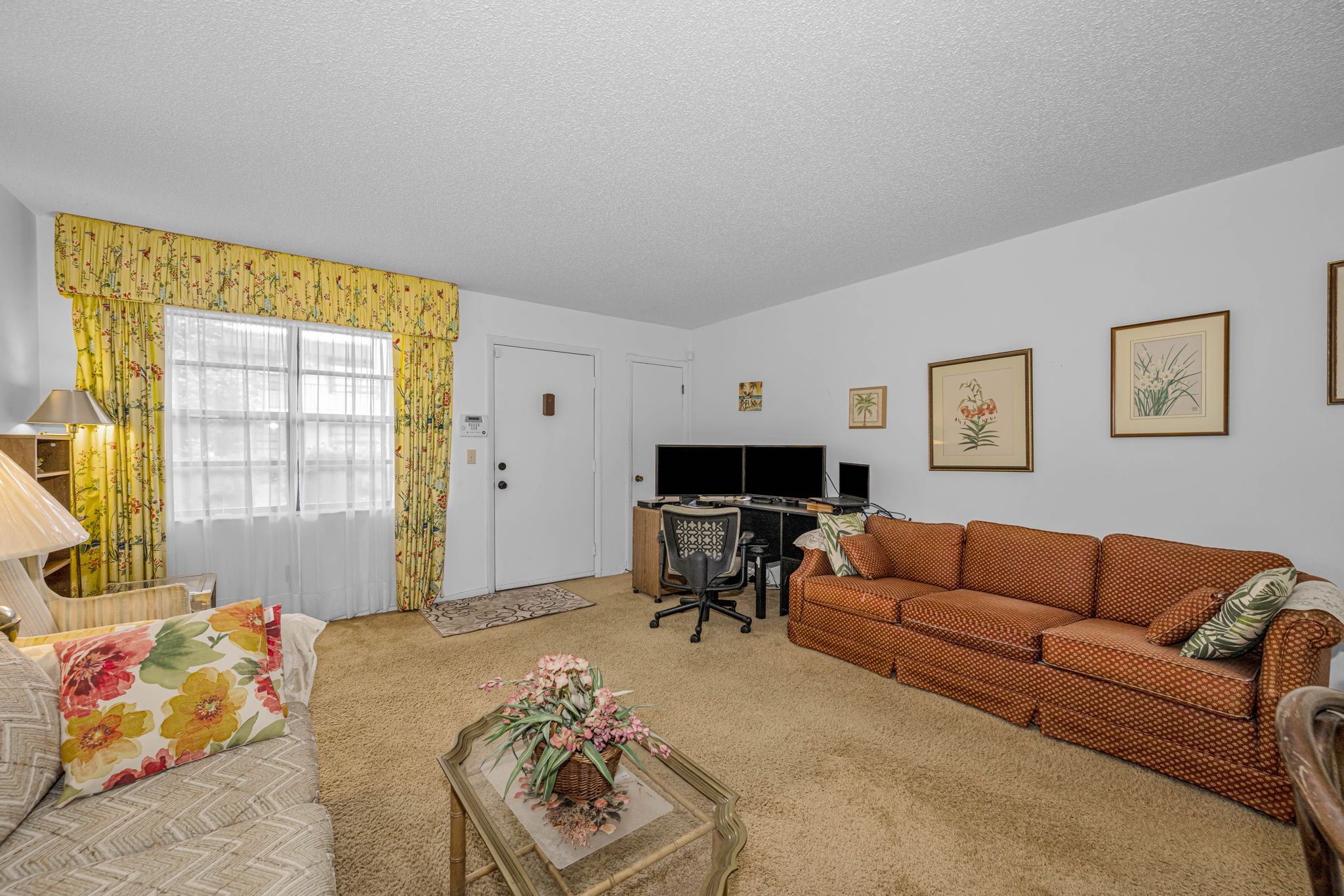 Living Room 4