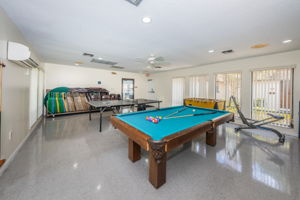 27-Clubhouse