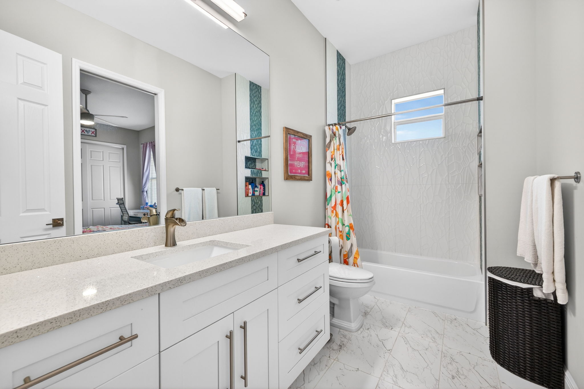Guest Bathroom 2