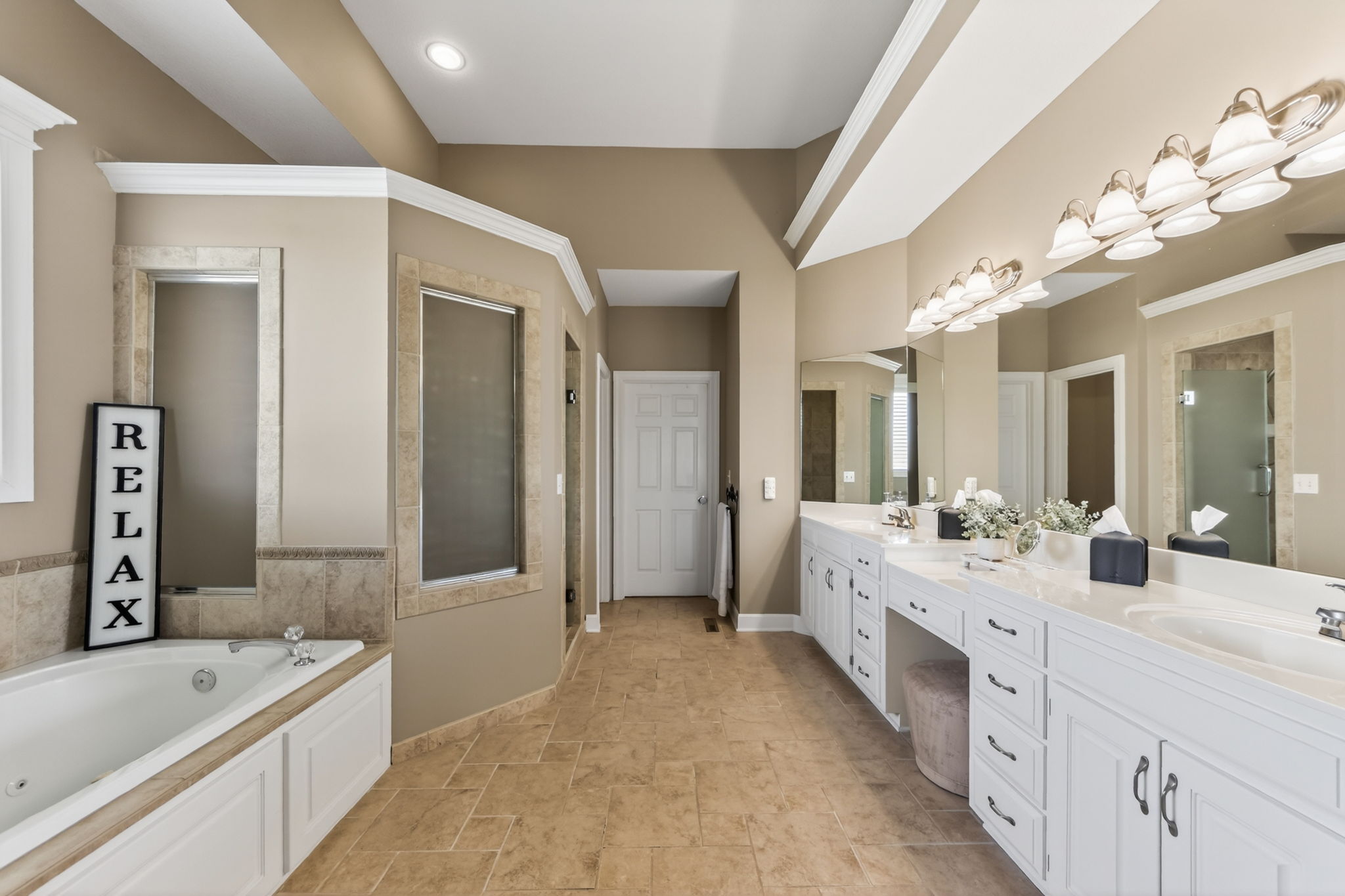 24004 W 68th St-041