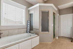24004 W 68th St-045