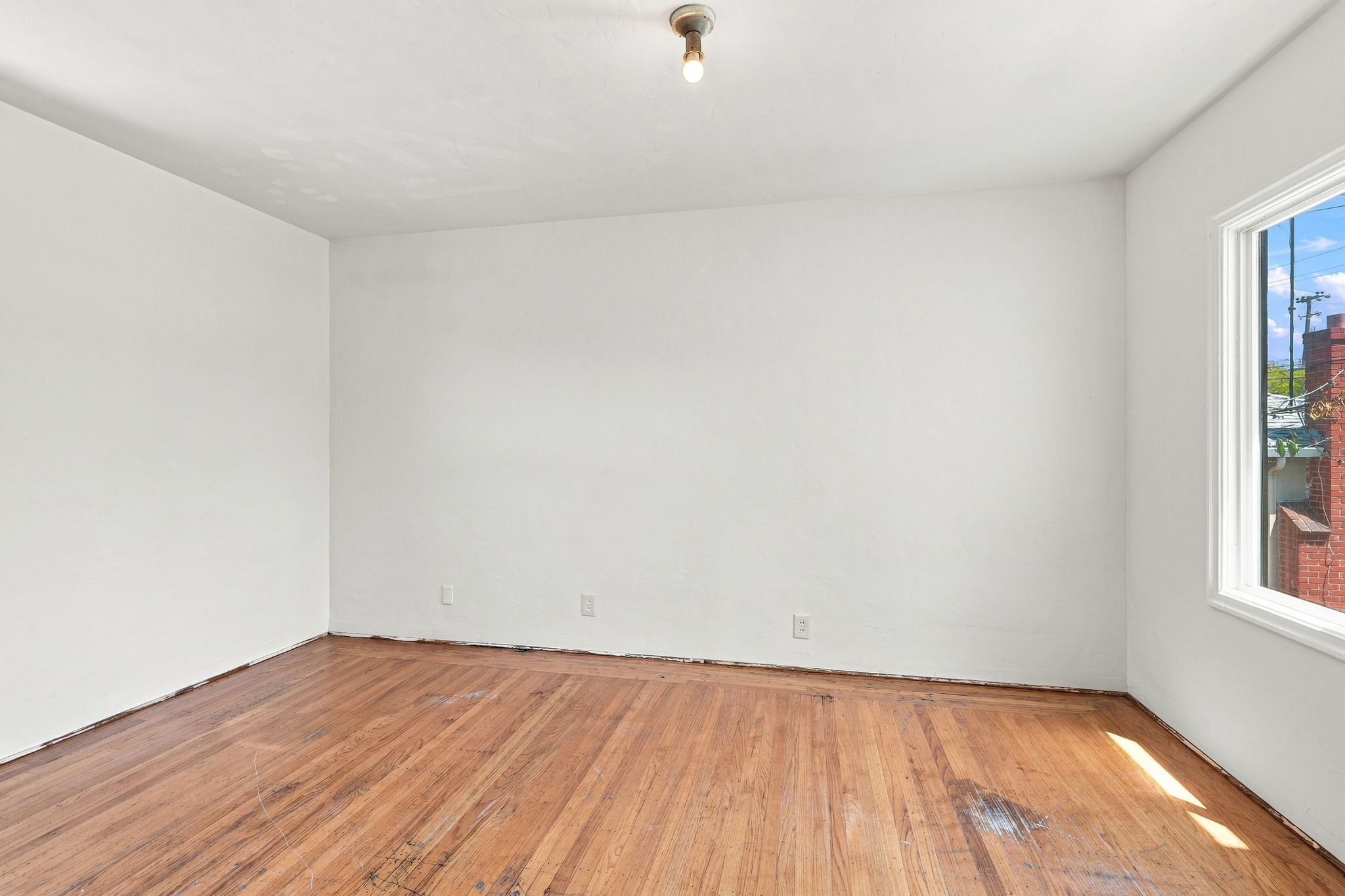 013_F8_2401 80th Ave