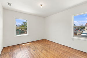 016_F8_2401 80th Ave