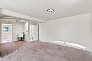026_F8_2401 80th Ave
