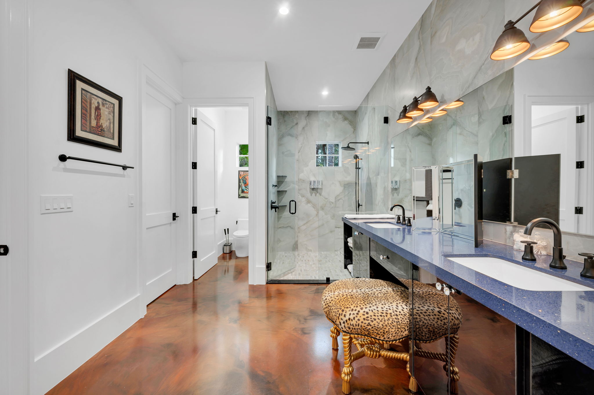 Main House - Ensuite Bathroom View 1