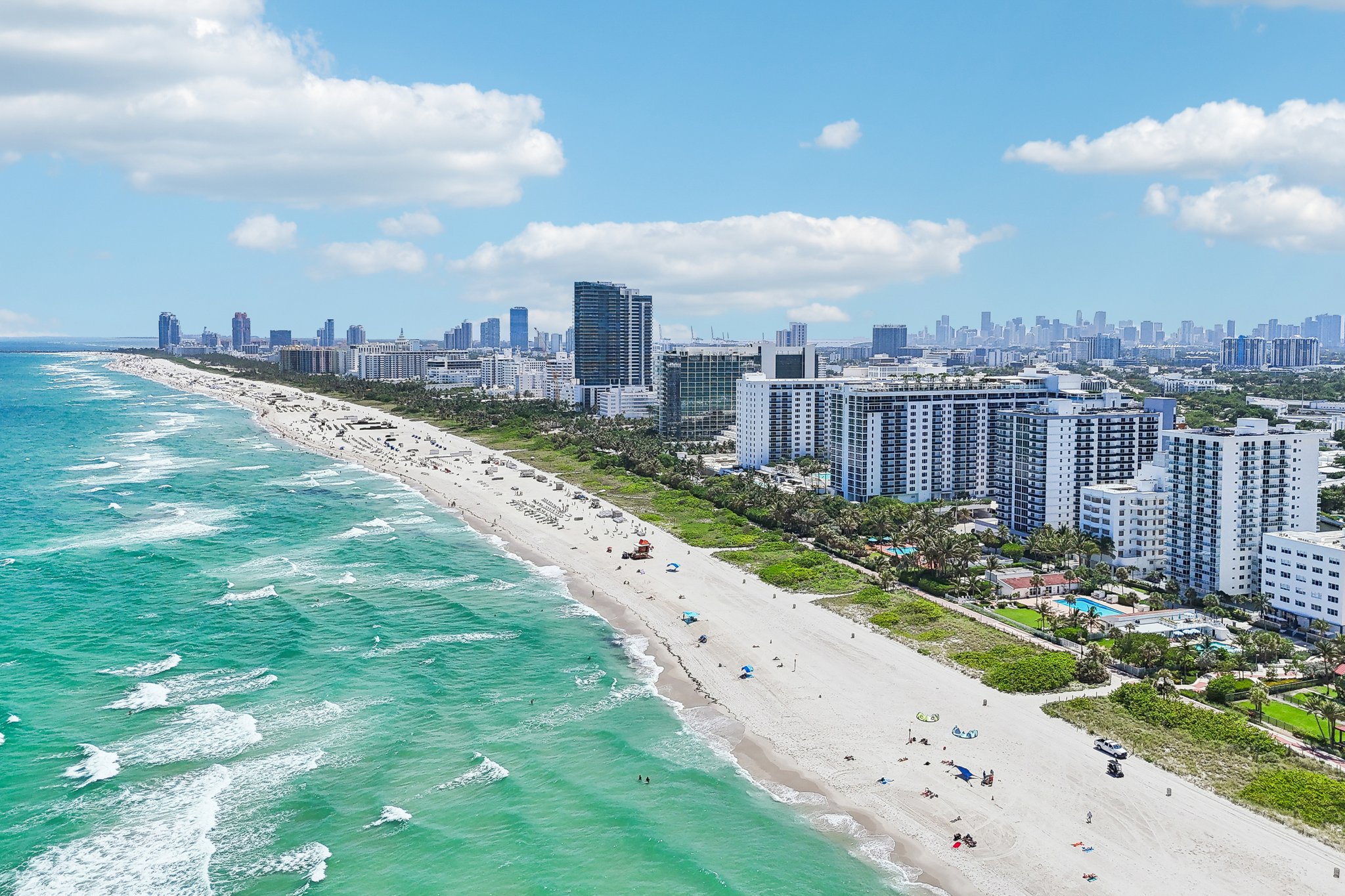 Collins Ave 1011-022.jpg