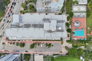 Collins Ave 1011-013.jpg