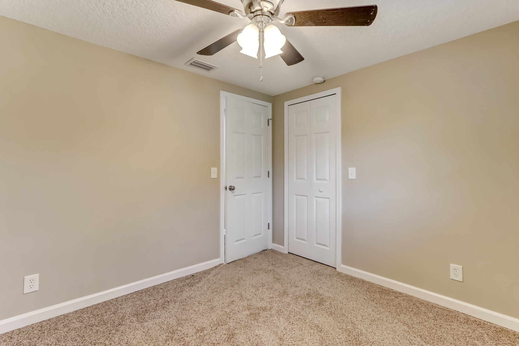 2401 St Leger Dr Jacksonville FL 32208 ECVT