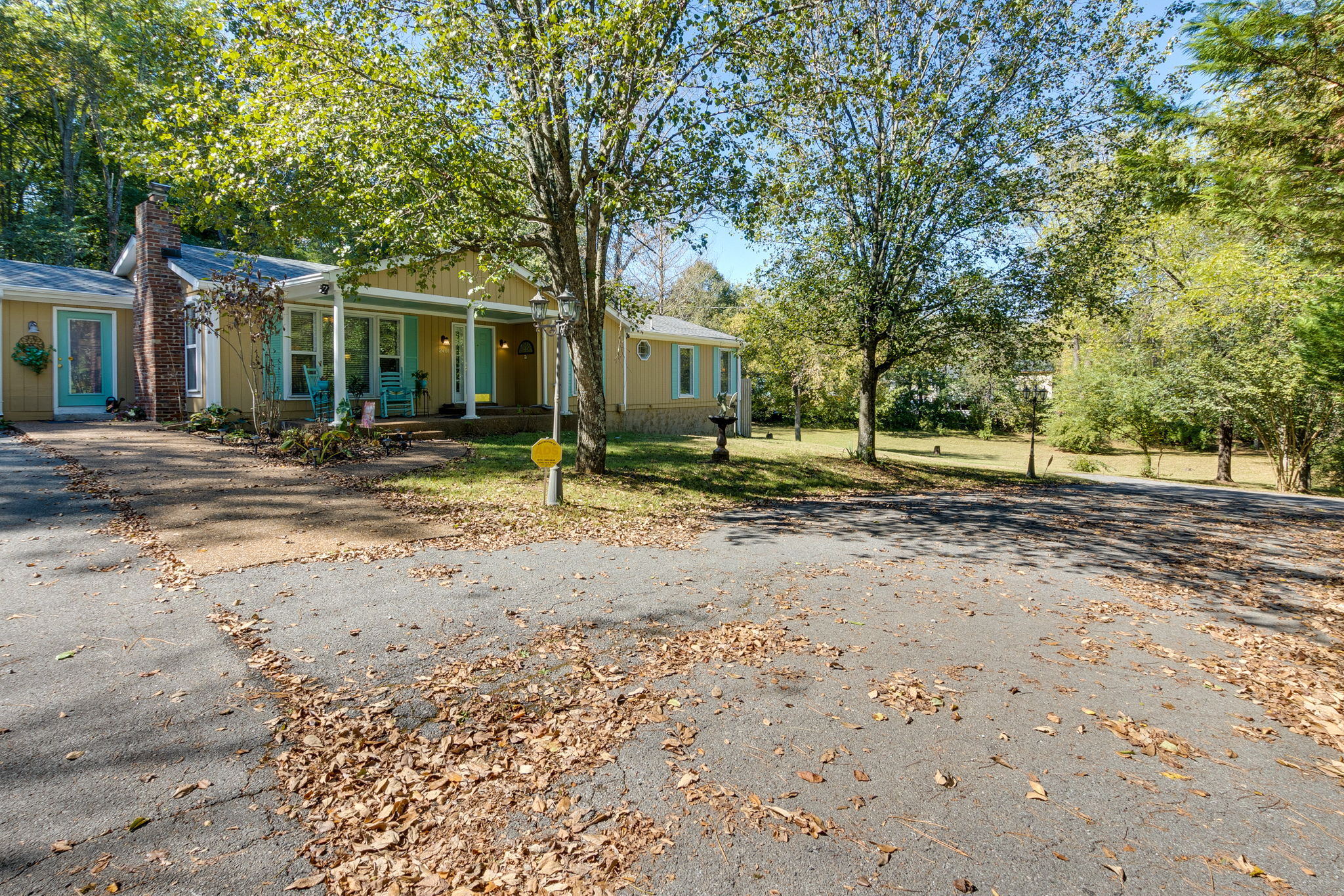 2401 Una Antioch Pike, Nashville, TN 37013 Nathan Mantor Photography