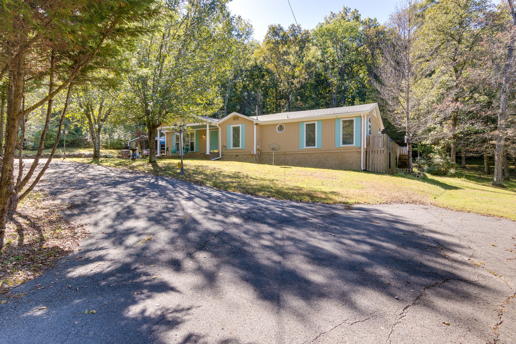 2401 Una Antioch Pike, Nashville, TN 37013 Nathan Mantor Photography